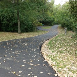 Oak Tree Park - Asphalt trail