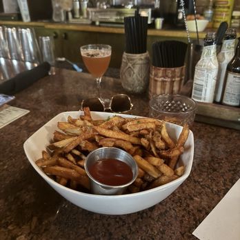 Péché - Fresh fries with home made ketchup - Lounges Near Me - Austin, Texas Péché - Fresh fries with home made ketchup - Lounges Near Me - Austin, Texas