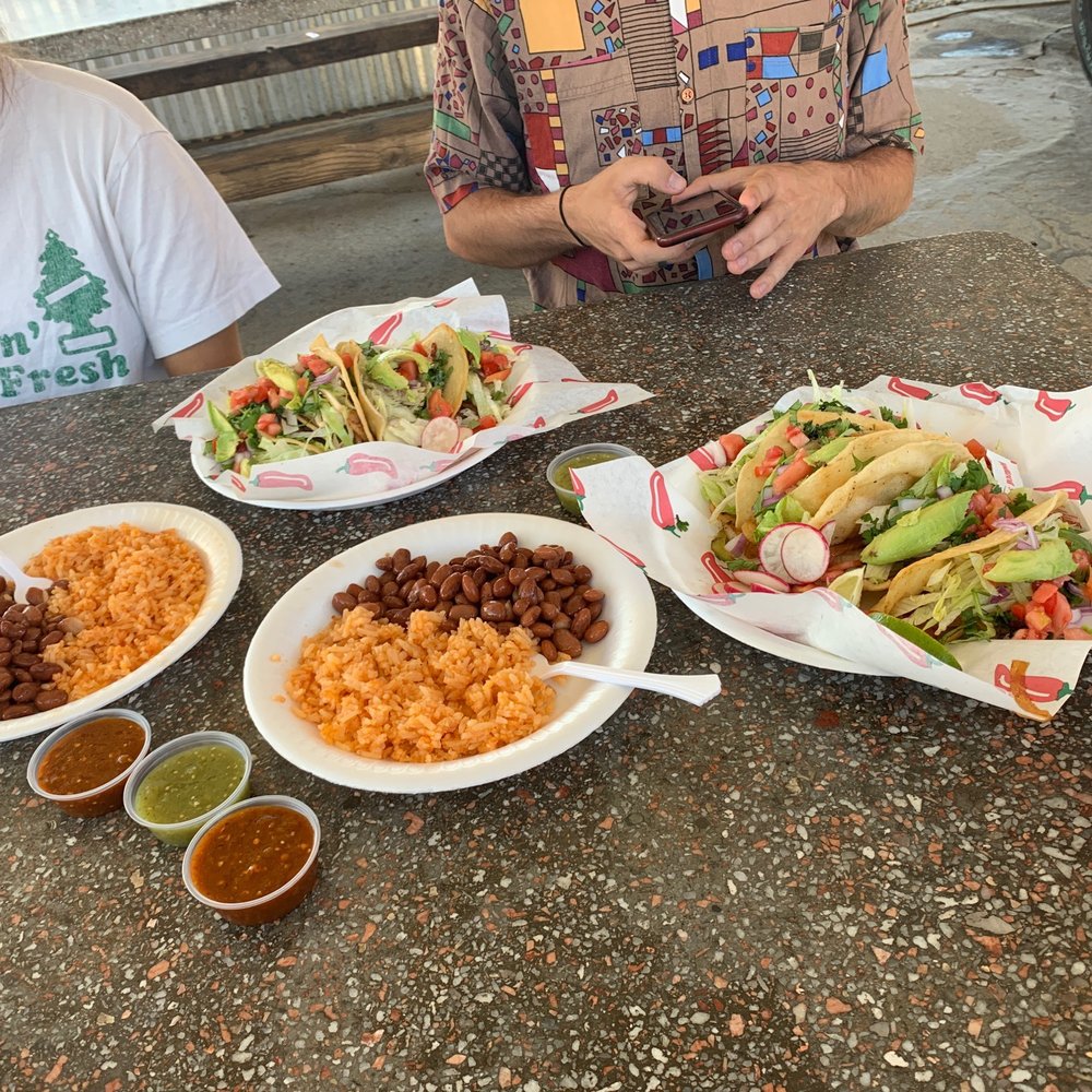 El Azteca Mexican Food - Food Trucks Near Me - Crows Landing, California