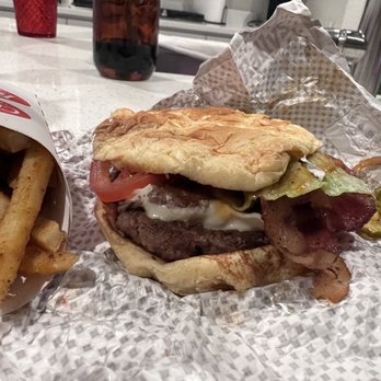 Rally's - My smashed burger - HORRIBLE - Burgers Near Me - Clovis, California