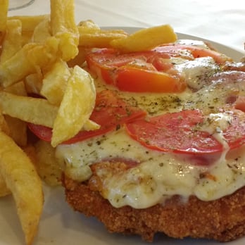 Club Circulo Villa Devoto - Suprema a la napolitana con fritas. Tranca. - Social Clubs Near Me - Buenos Aires, C