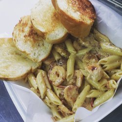 WildHog Pasta
(Razorback)
Chicken,Shrimp,BaconGarlicCreamySauce,Bellpepper, Penne(Spicy avalibale)