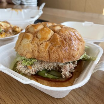 Bopomofo Cafe - Taiwanese fried chicken sandwich - Bubble Tea Near Me - Artesia, California