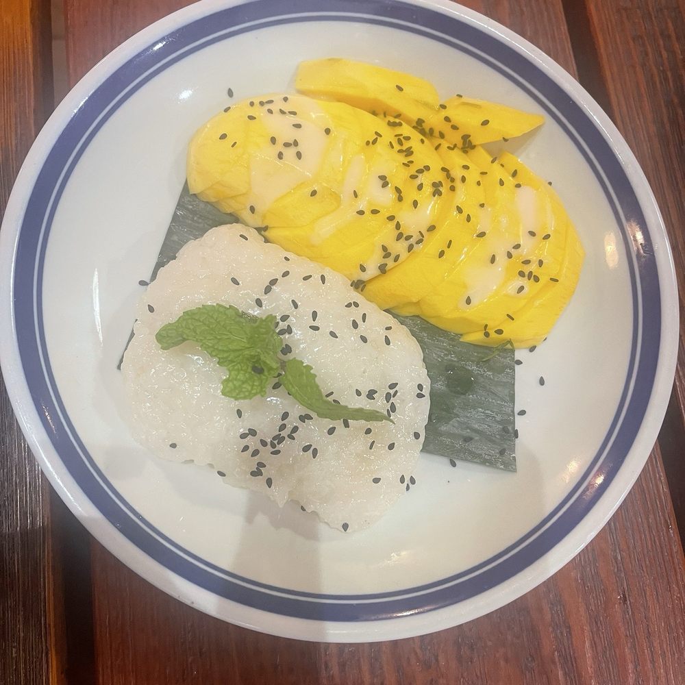 Hainan Chicken House - Mango Sticky Rice - Hainan Near Me - Brooklyn, New York Hainan Chicken House - Mango Sticky Rice - Hainan Near Me - Brooklyn, New York