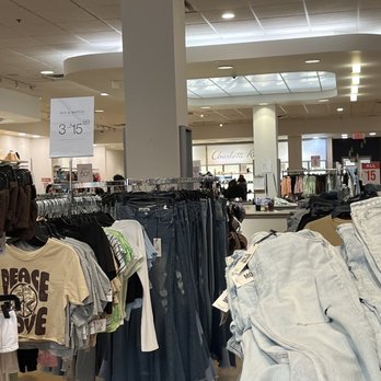 Charlotte Russe - Interior - Accessories Near Me - Louisville, Kentucky