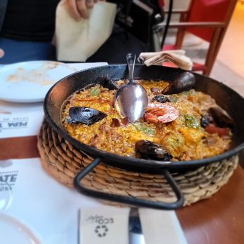 Paella Bar - Paella - Spanish Near Me - Barcelona, B Paella Bar - Paella - Spanish Near Me - Barcelona, B