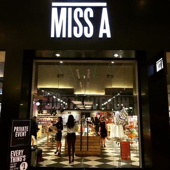 Miss A - The night of our Beauty Influencer MeetUp July 20, 2016 - Cosmetics & Beauty Supply Near Me - Grapevine, Texas
