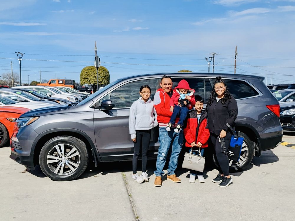 DARIO AUTO SALES, INC Updated September 2024 917 Photos 2401 E