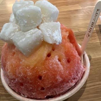 Ululani's - Lava flow with mochi - Shaved Ice Near Me - Chula Vista, California