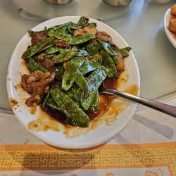 East China Inn - Beef with pea pods and water chestnuts