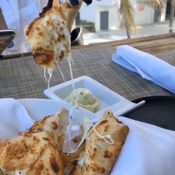 BALEENkitchen - Table Cheesy bread - New American Near Me - Sunny Isles Beach, Florida