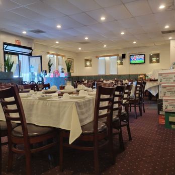 Hong Kong Restaurant - Dining room at lunch time - Chinese Near Me - Union City, California Hong Kong Restaurant - Dining room at lunch time - Chinese Near Me - Union City, California