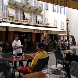 Café du Cours - Best pizza in town