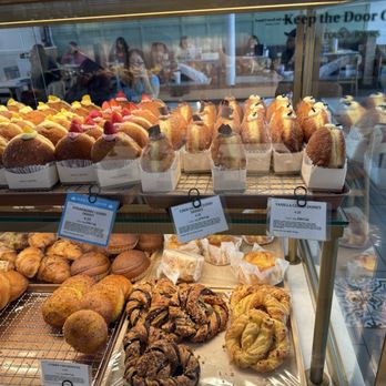 Tous Les Jours - Dessert case - Desserts Near Me - Woodbridge, Virginia Tous Les Jours - Dessert case - Desserts Near Me - Woodbridge, Virginia