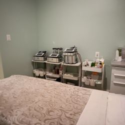 Bamboo Beauty & Wellness - Facial room