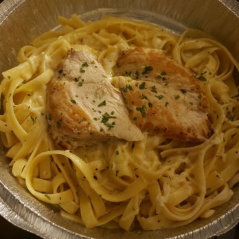 Comensoli's Italian Bistro - Chicken fettuccine alfredo - Italian Near Me - Kalamazoo, Michigan Comensoli's Italian Bistro - Chicken fettuccine alfredo - Italian Near Me - Kalamazoo, Michigan