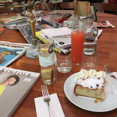 Zum Kuss by null