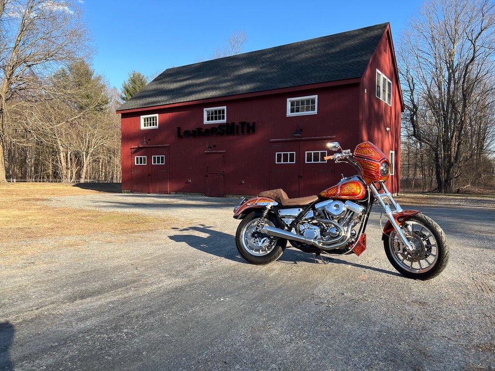 Leathersmith CT - upholstery in Bethany, CT