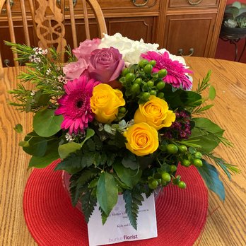 Burke Florist - This is the deluxe Box Spring Centerpiece. - Florists Near Me - Fairfax, Virginia Burke Florist - This is the deluxe Box Spring Centerpiece. - Florists Near Me - Fairfax, Virginia