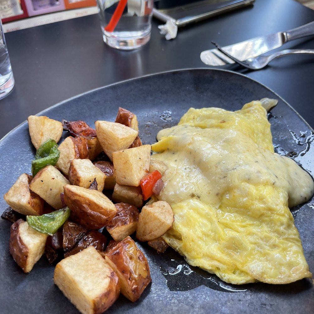 Cafe Mundial - Salmon omelette - Lounges Near Me - Monrovia, California
