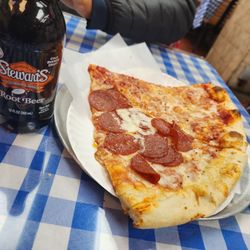 John & Joe's Pizzeria - Za and Rootbeer!
