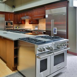 Trail Appliances - Coquitlam