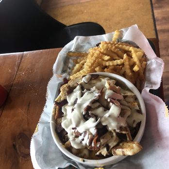 The Sandbar - Chicken, bacon macaroni and cheese - Bars Near Me - Shawano, Wisconsin