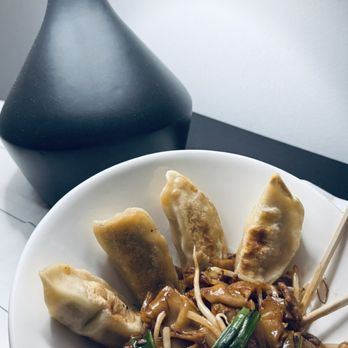 Top Cafe - Beef Chow Fun and Potstickers - Chinese Near Me - San Jose, California Top Cafe - Beef Chow Fun and Potstickers - Chinese Near Me - San Jose, California