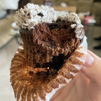 Royal Velvets Desserts - Oreo cupcakes - Cupcakes Near Me Royal Velvets Desserts - Oreo cupcakes - Cupcakes Near Me
