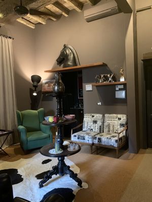 Porcellino Gallery by null