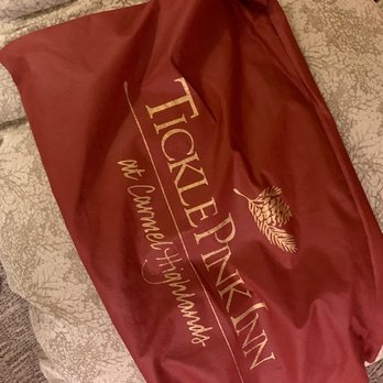 Tickle Pink Inn - Pillow Cover - Hotels Near Me - Carmel, California Tickle Pink Inn - Pillow Cover - Hotels Near Me - Carmel, California