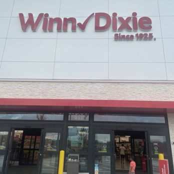 Winn Dixie - Entrance - Grocery Near Me - Apopka, Florida