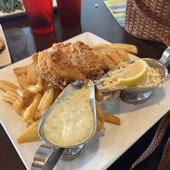 Shipwrecked - New American Near Me - Falmouth, Massachusetts