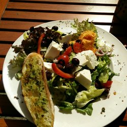 Restaurant zum Haselknick - Lecker Salat m. Feta und Oliven