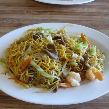 Pho Viet Restaurant - Mixed chowmein plate. Was really filling - Vietnamese Near Me - Modesto, California Pho Viet Restaurant - Mixed chowmein plate. Was really filling - Vietnamese Near Me - Modesto, California