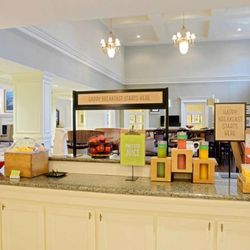 Hampton Inn & Suites Vicksburg - Breakfast Area