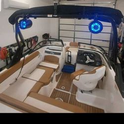 928Audio - amazing job installing tower speakers, amp, house battery and battery switch in my VR5. So clean, everyone thought they were stock.