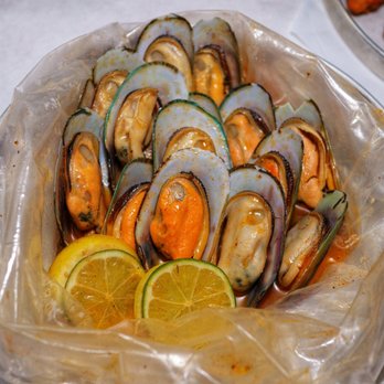 Holly Crab - Seafood Near Me - Boston, Massachusetts Holly Crab - Seafood Near Me - Boston, Massachusetts