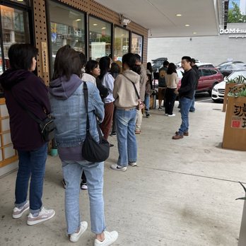 Tendon Kohaku - Long waiting line before the opening - Japanese Near Me - Bellevue, Washington