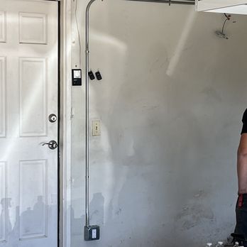 Major Electric - So happy with our new outlets! - Electricians Near Me Major Electric - So happy with our new outlets! - Electricians Near Me