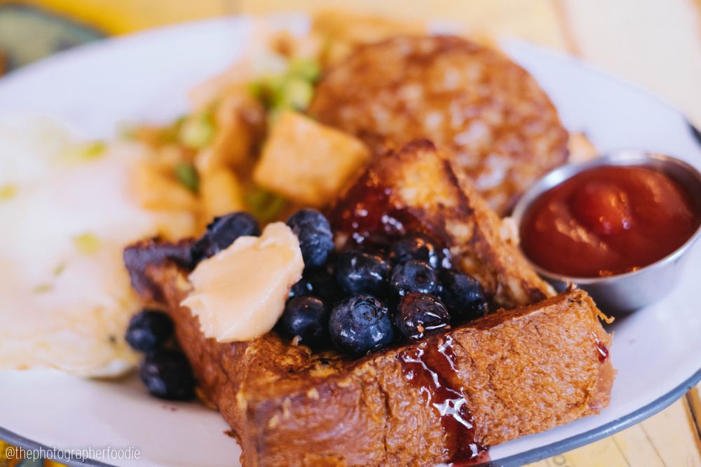 The Grey Dog - West Village