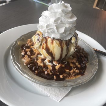 Station 101 Pub & Kitchen - Cookie skillet - one of the best I've had - Pubs Near Me - DuBois, Pennsylvania