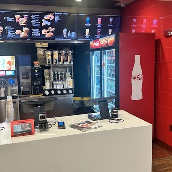 McDonald's - Fast Food Near Me - Charlton, Massachusetts