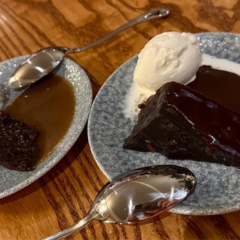The Mute Swan - Two mini desserts: sticky toffee pudding and triple chocolate brownie - British Near Me - East Molesey, XGL The Mute Swan - Two mini desserts: sticky toffee pudding and triple chocolate brownie - British Near Me - East Molesey, XGL