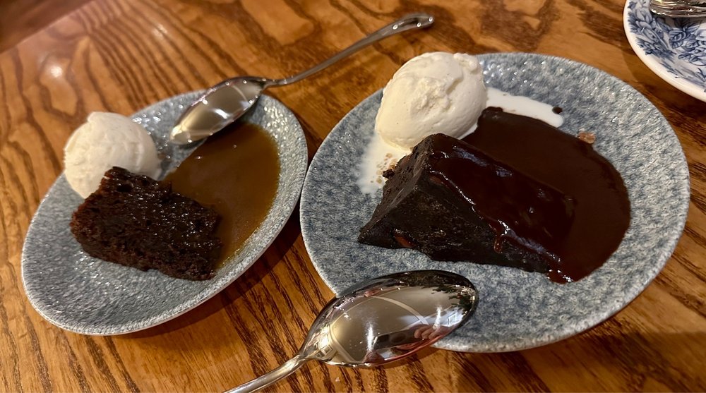 THE MUTE SWAN 81 Photos & 32 Reviews 3 Palace Gate, East Molesey