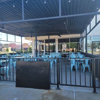 Another Broken Egg Cafe - Patio - Breakfast & Brunch Near Me - Katy, Texas