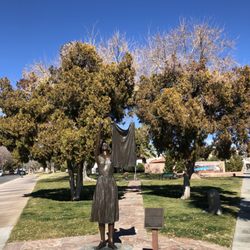 Frank T. Crowe Memorial Park - Nice memorial park