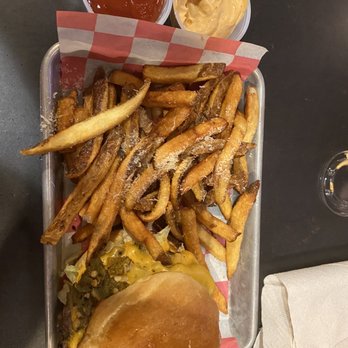Sky Cinemas - Railyard - double knocker burger with green chili - Cinema Near Me - Santa Fe, New Mexico Sky Cinemas - Railyard - double knocker burger with green chili - Cinema Near Me - Santa Fe, New Mexico