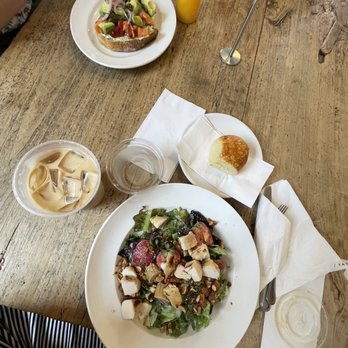 Tatte Bakery & Cafe - Tartine in the corner, strawberry rhubarb chicken salad with housemade roll - Cafes Near Me - Boston, Massachusetts