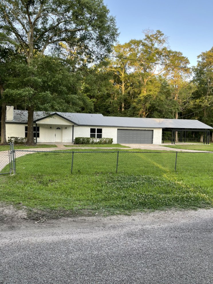 Slide of Best roofing and construction